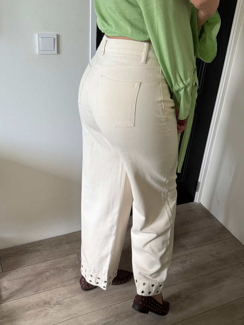 Amara Wide Leg Jeans