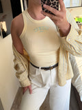 Butter yellow rib tanktop voor dames met fitted pasvorm
